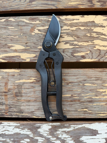 Kuroco Secateurs