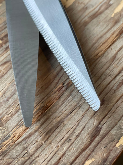 Deluxe Kitchen Scissors close-up of serrated blade