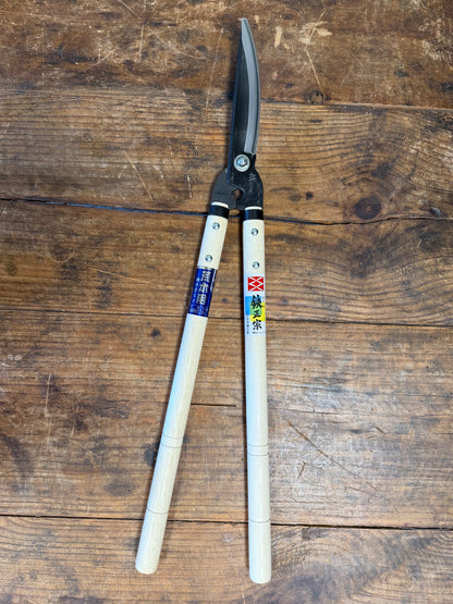 Masamune Pruning Shears pictured on wooden table