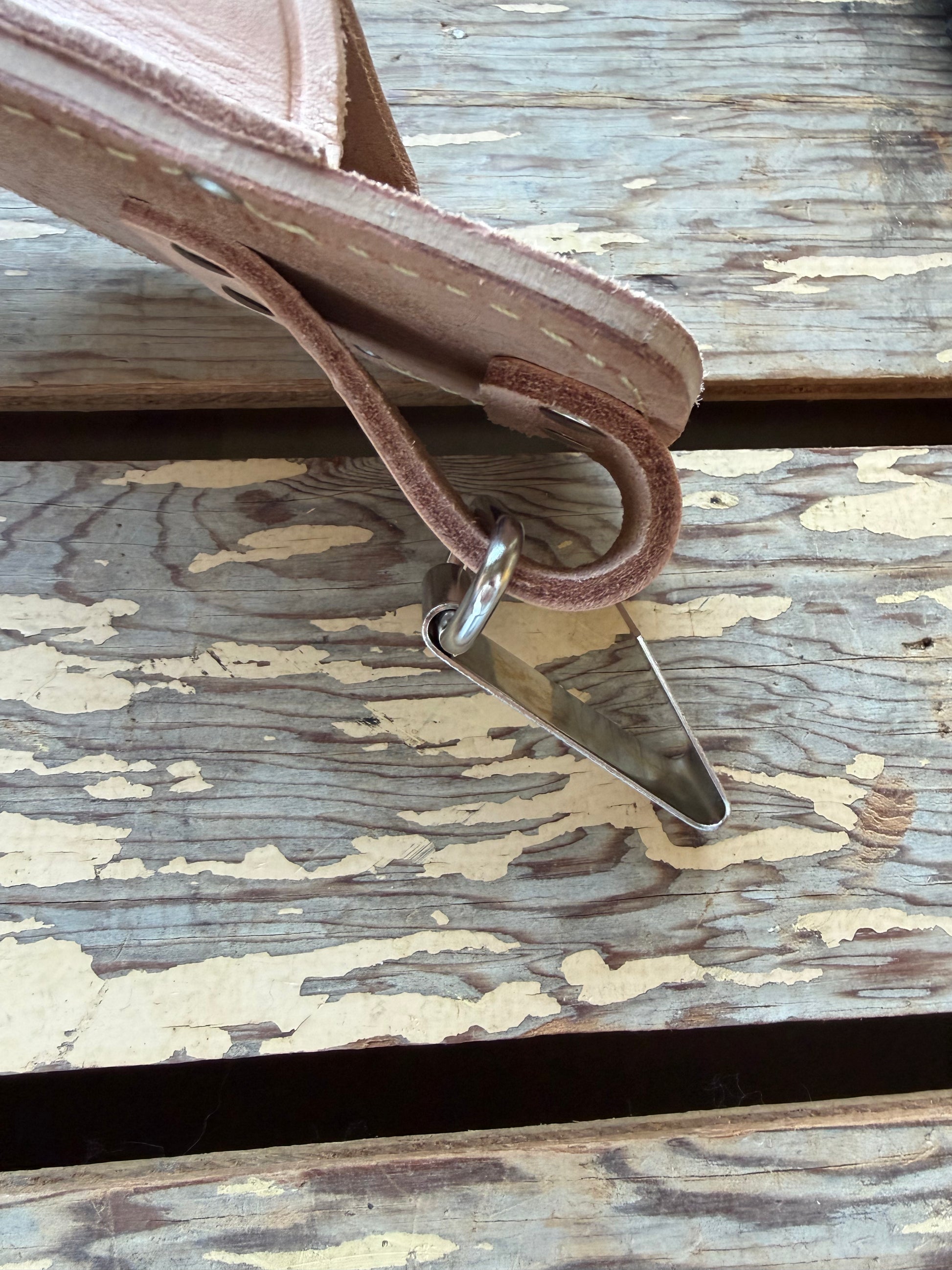 Masamune Wide Holster view of belt hook and and belt loop