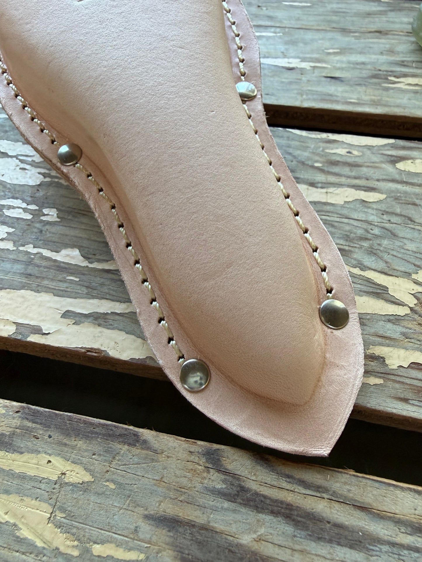 Masamune Wide Holster close-up of stiching and rivets