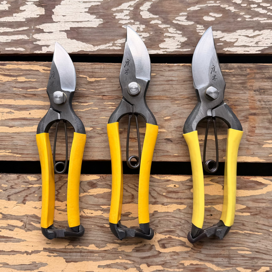 Niwaki GR Pro Secateurs, Small, Medium and Lefties