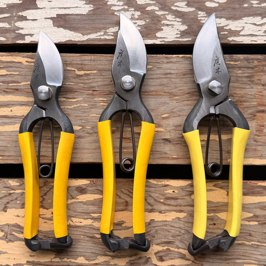 Niwaki GR Pro Secateurs, Small, Medium and Lefties