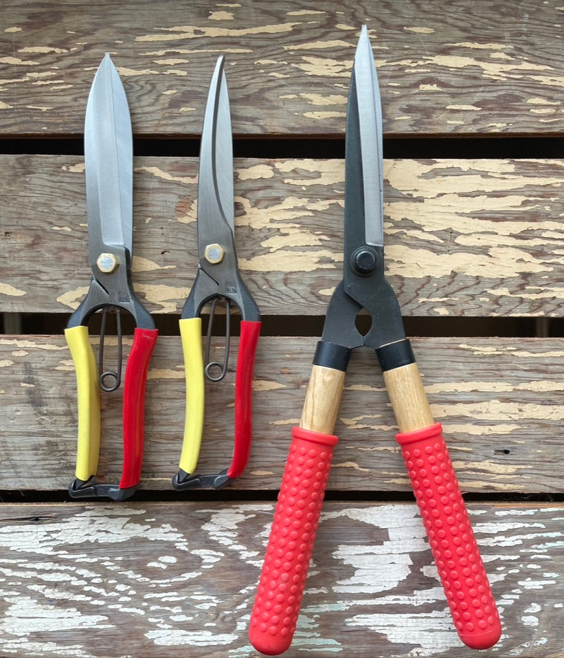 Tobisho Topiary Clippers & Barracuda Clippers with Niwaki Mini Shears