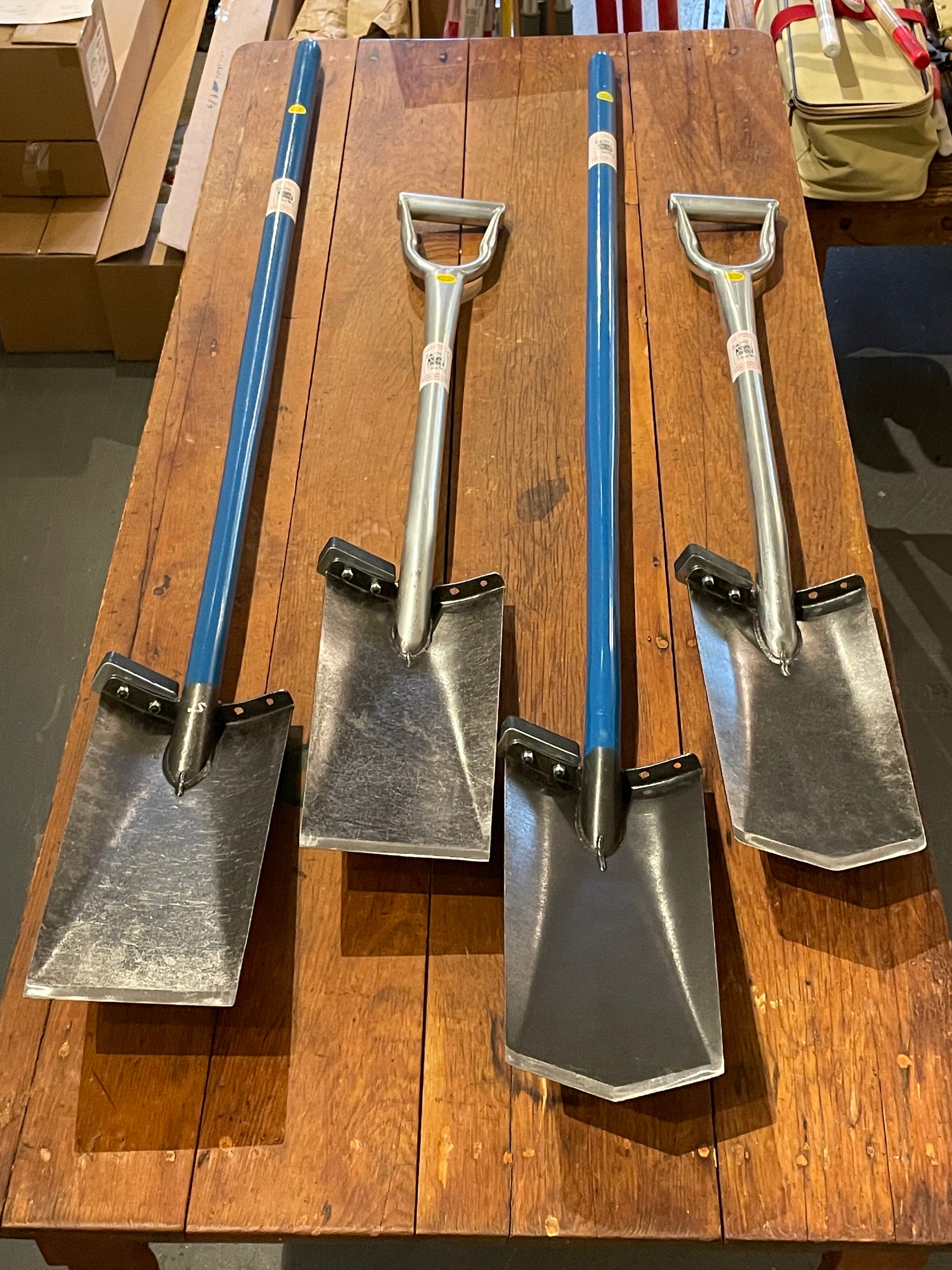 King of Spades Long Handle Spade, Flat tip & Diamond Tip with King of Spades D-Handle Spades