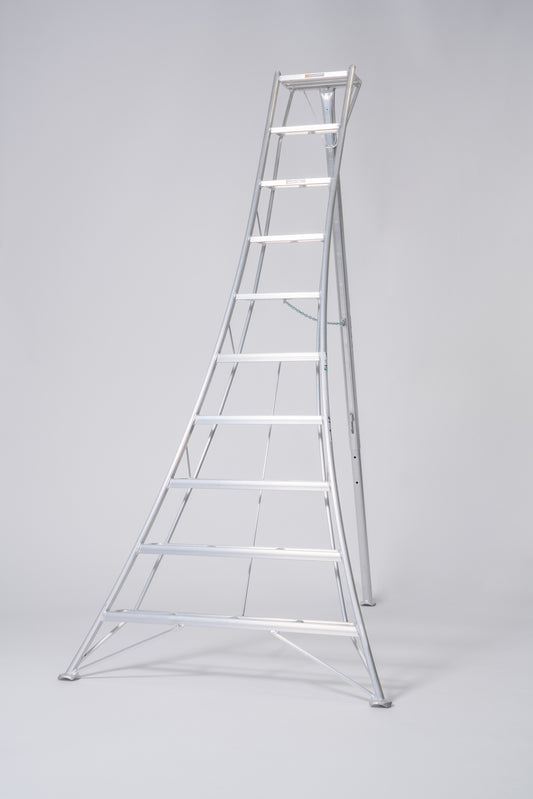 Hasegawa 10 ft. Original Japanese Tripod Orchard Ladder