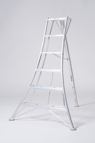 Hasegawa 6 ft. Original Japanese Tripod Orchard Ladder