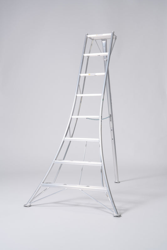 Hasegawa 8 ft. Original Japanese Tripod Orchard Ladder