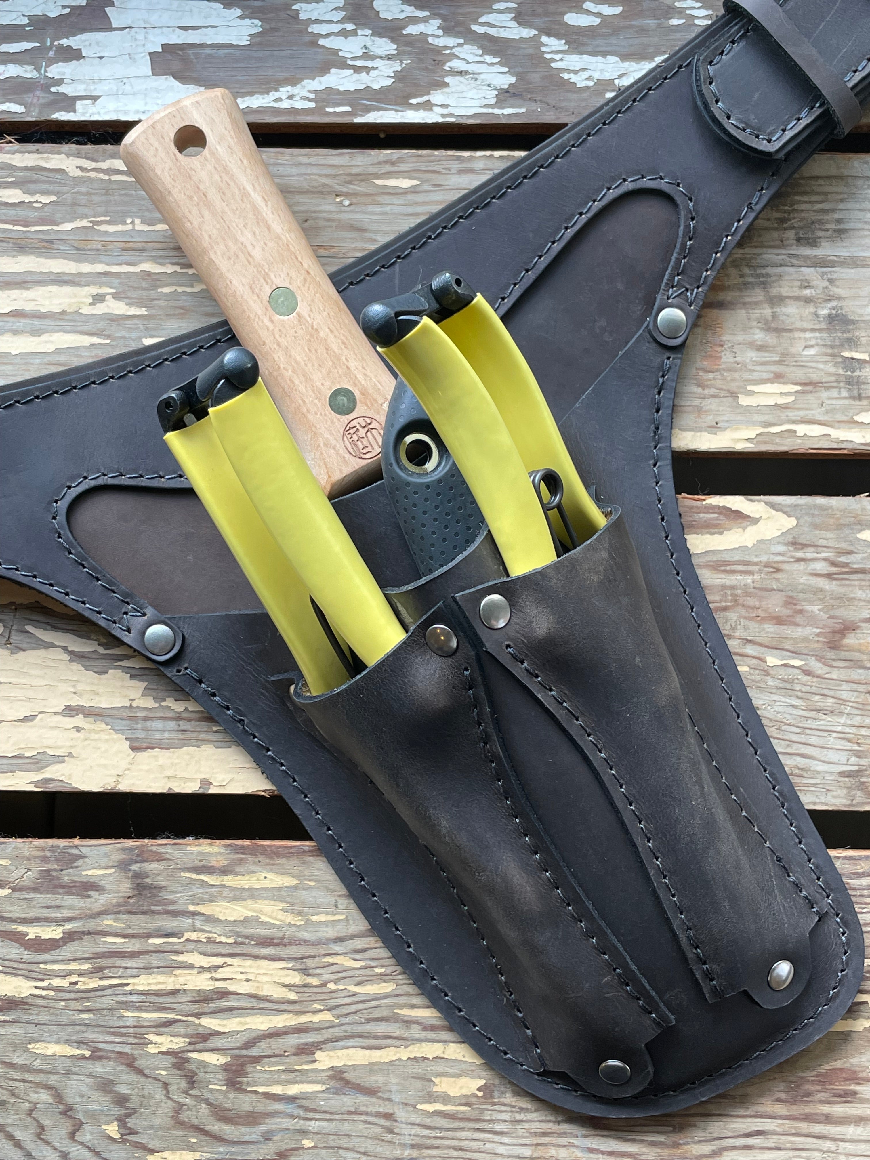 Detailed Leather Belt 23SS 竹籠ベルト Leather Garden Tool Belt - Victoria BC Canada - Gardener's Kit