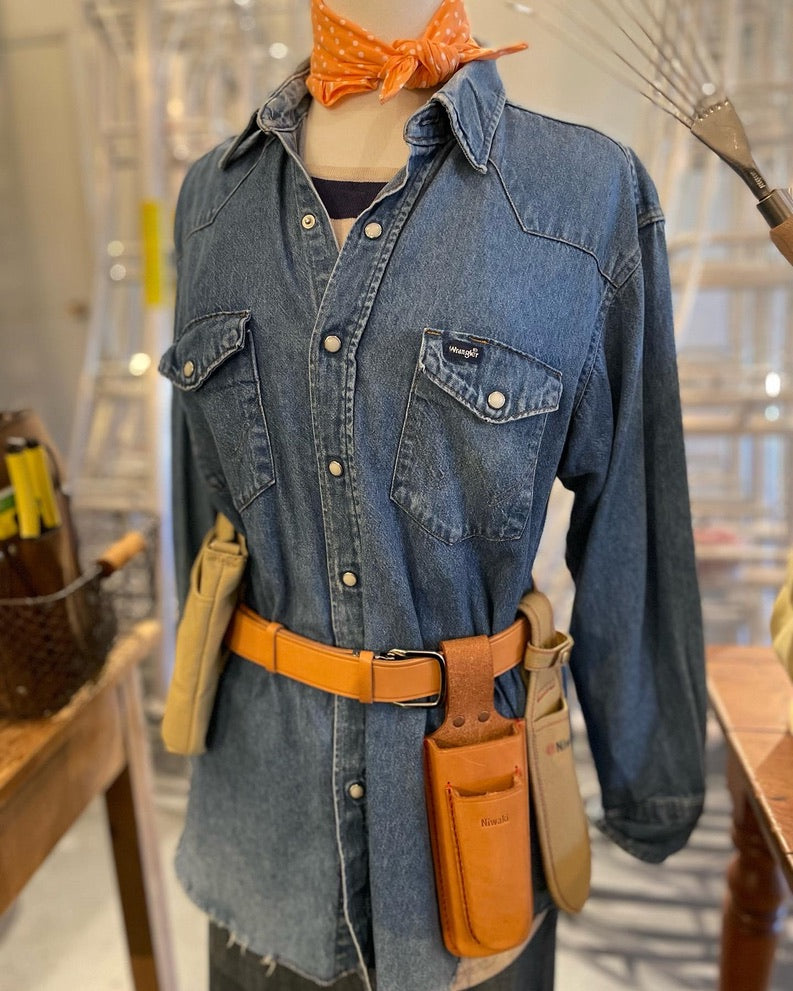 Niwaki Double Holster and Hori Hori on Niwaki Belt