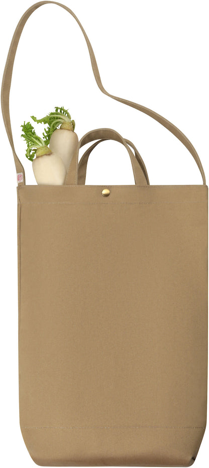 Niwaki Daikon Tote pictured carrying Japanese Radishes