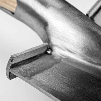 Sneeboer D-Handle Steel Spade With Steps, close-up of steps