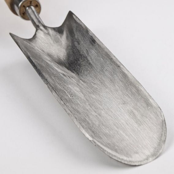 Sneeboer Great Dixter Christopher Lloyd Trowel