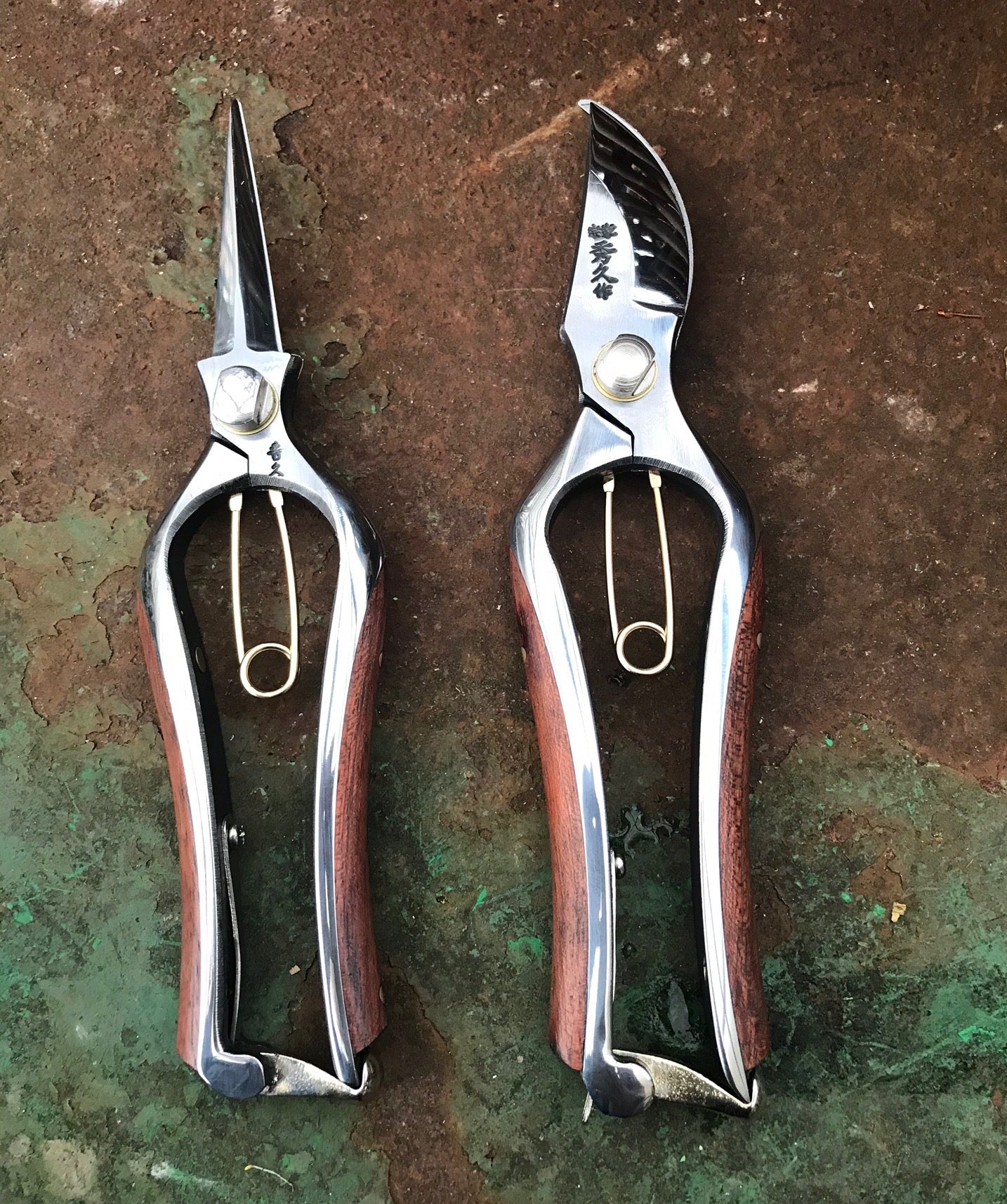 Japanese Carbon Steel Kurumi Secateurs & Kurumi Snips