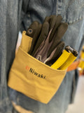 Niwaki Garden Pouch holding GR Pro Secateurs & Niwaki Gardening Gloves