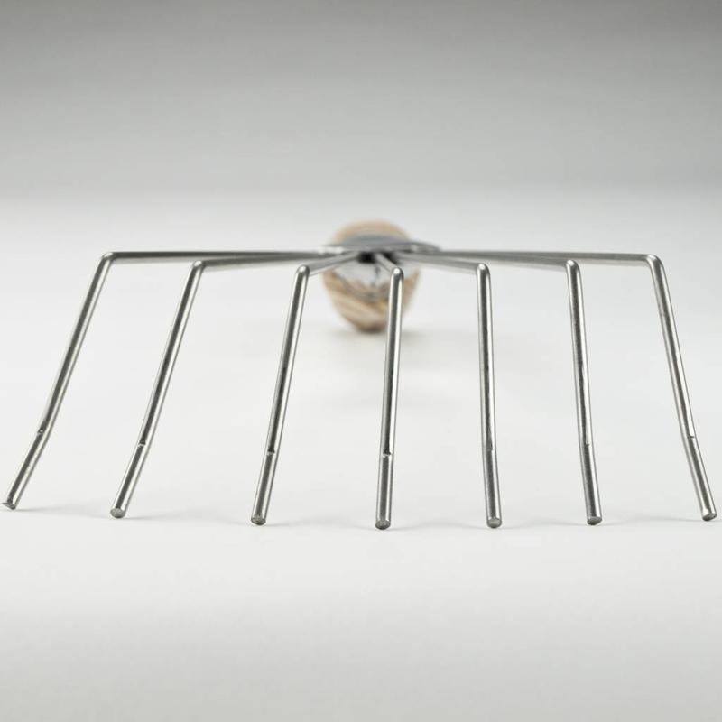 Sneeboer Raised Bed Leaf Rake - 7 tines, close-up view of tines