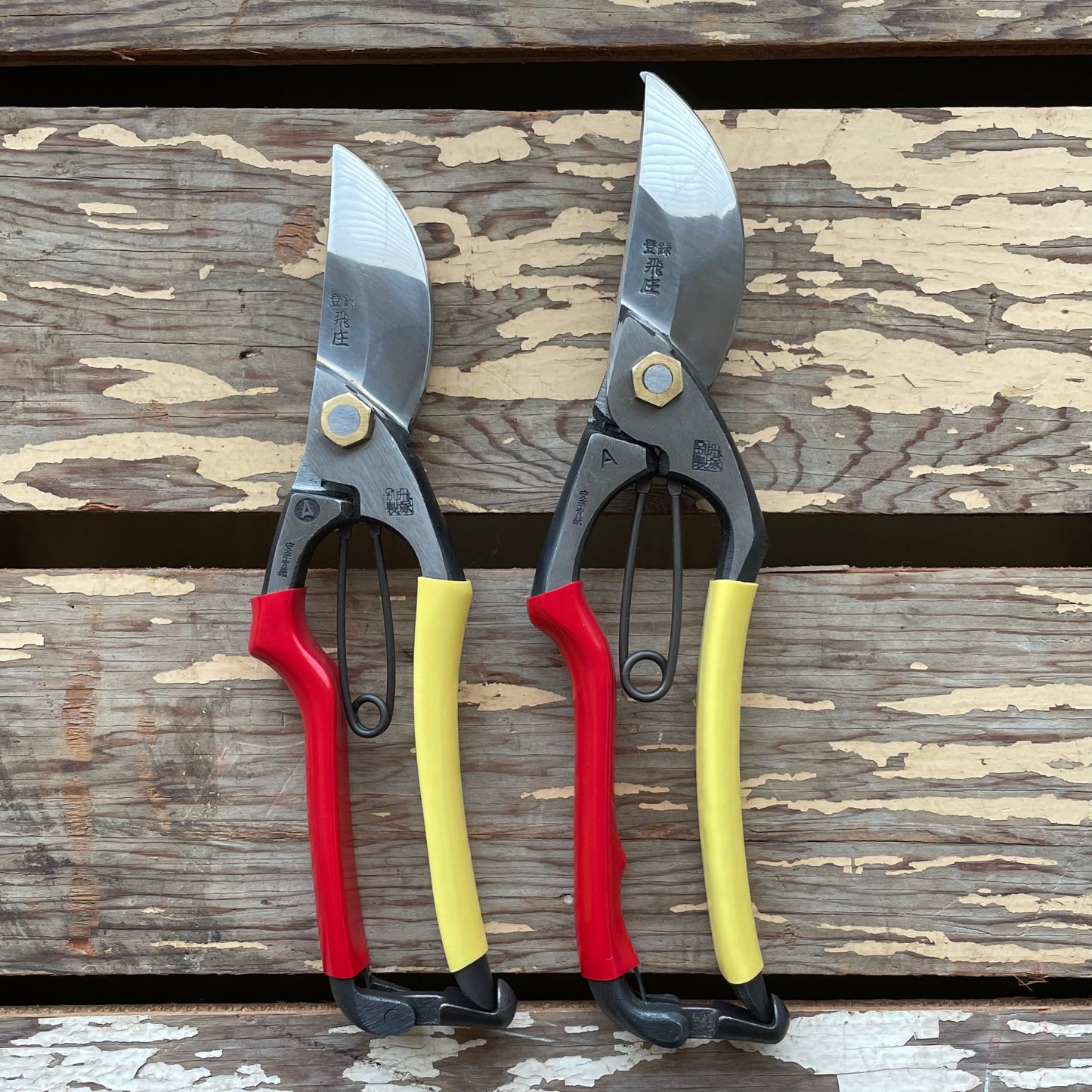 Tobisho A-Type Secateurs with Vinyl handles