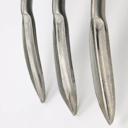 Close-up of Sneeboer Weeding Fork tines